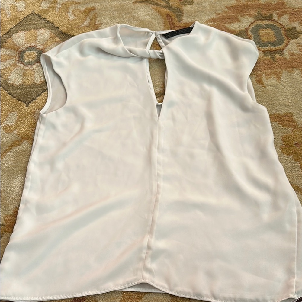Zara Elegant White Sleeveless Top
